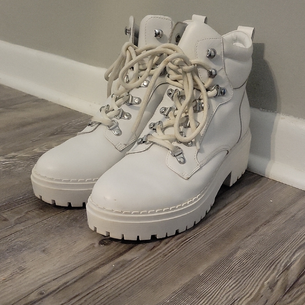 Marc Fisher Women's White Chunky Platform Heel Lace-Up Ankle Boots Size 8.5M